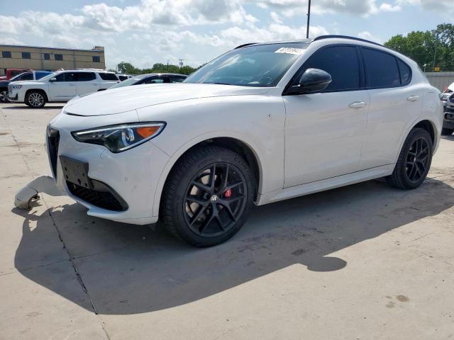  Salvage Alfa Romeo Stelvio