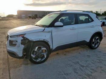  Salvage Hyundai VENUE
