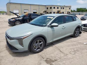  Salvage Kia K4 Lx