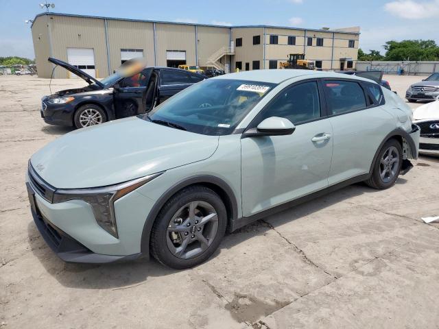  Salvage Kia K4 Lx