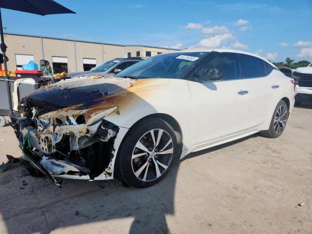  Salvage Nissan Maxima