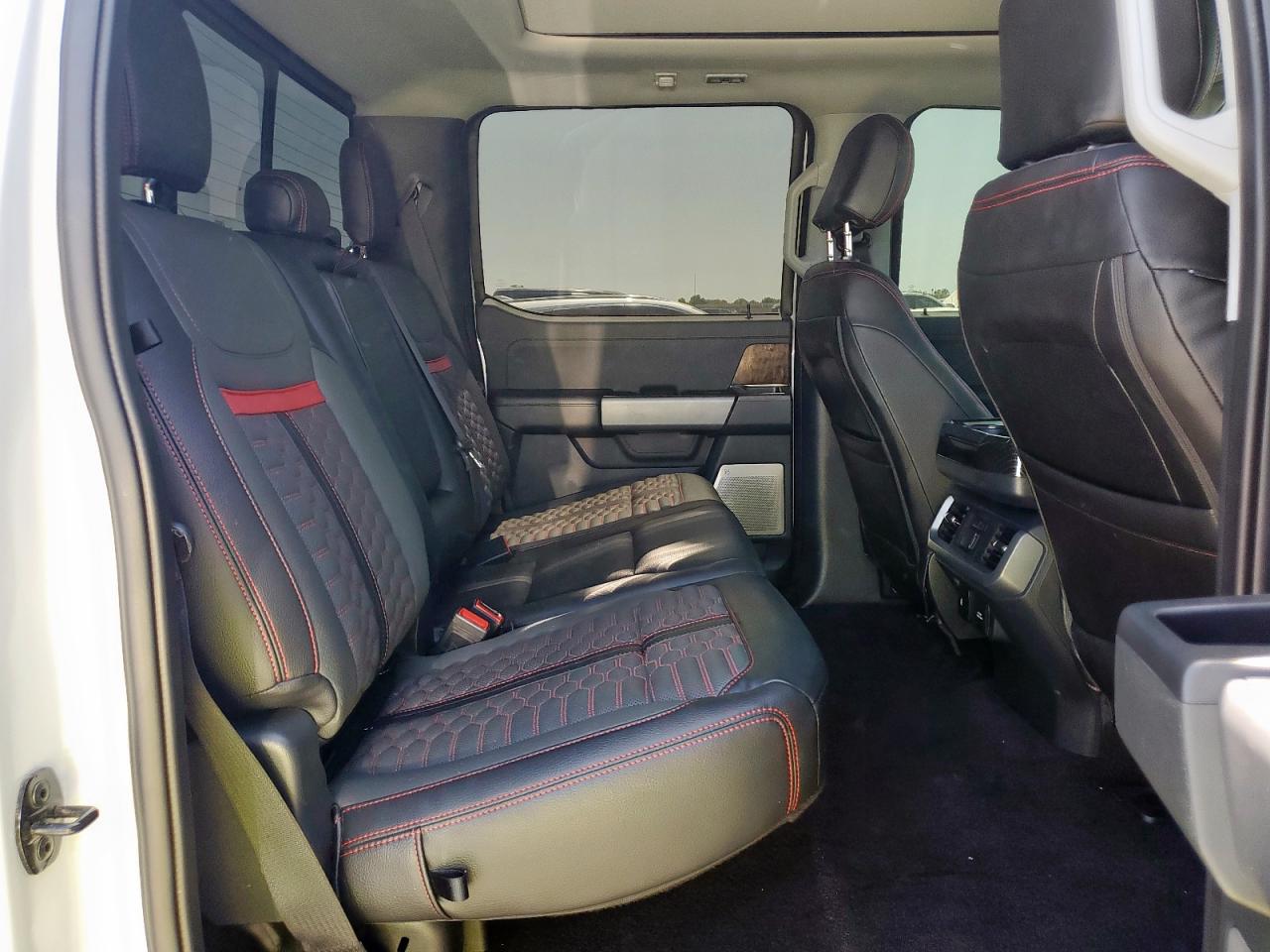 Ford F-150 Supercrew Image 5