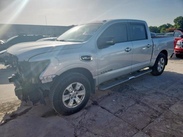  Salvage Nissan Titan
