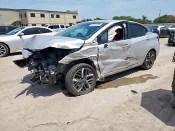  Salvage Nissan Versa