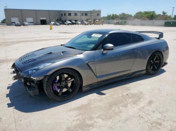 Salvage Nissan Gtr
