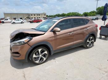  Salvage Hyundai TUCSON