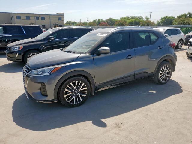  Salvage Nissan Kicks