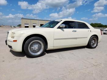  Salvage Chrysler 300