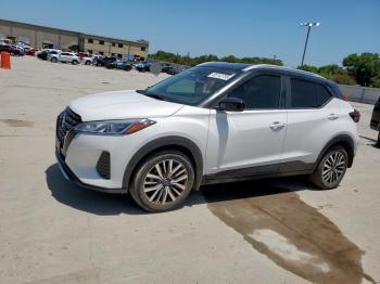  Salvage Nissan Kicks
