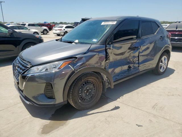  Salvage Nissan Kicks