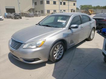  Salvage Chrysler 200