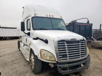  Salvage Freightliner Cascadia 1