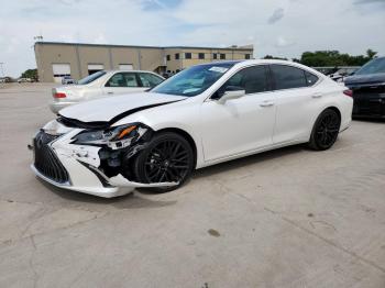  Salvage Lexus Es