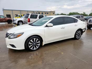  Salvage Nissan Altima