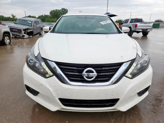 Nissan Altima 2.5 Image 2