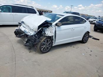  Salvage Hyundai ELANTRA
