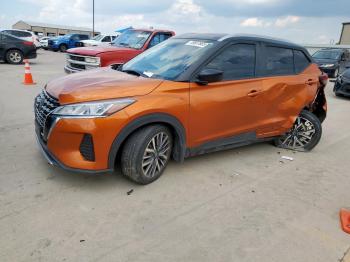  Salvage Nissan Kicks