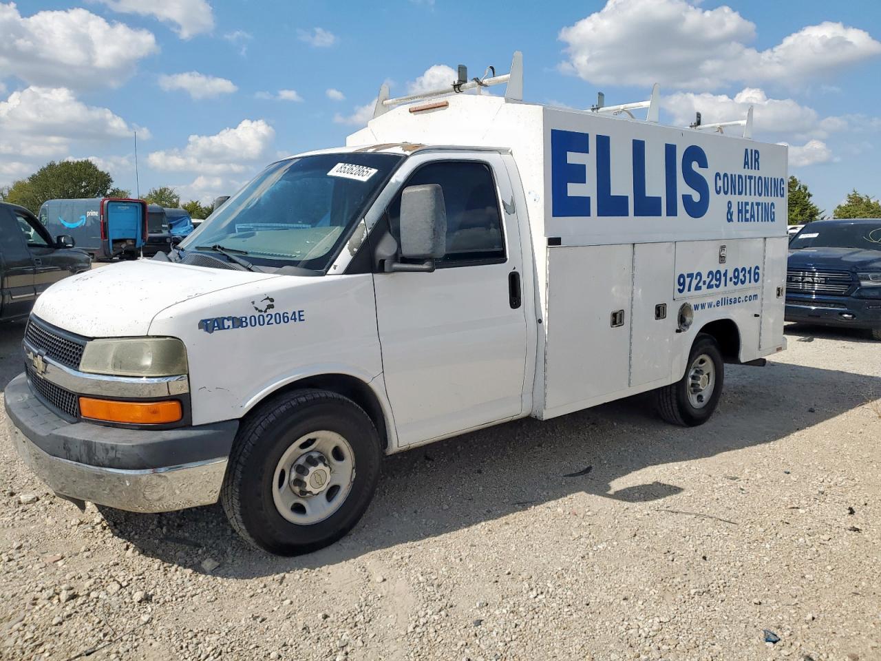 Chevrolet Express Image 1