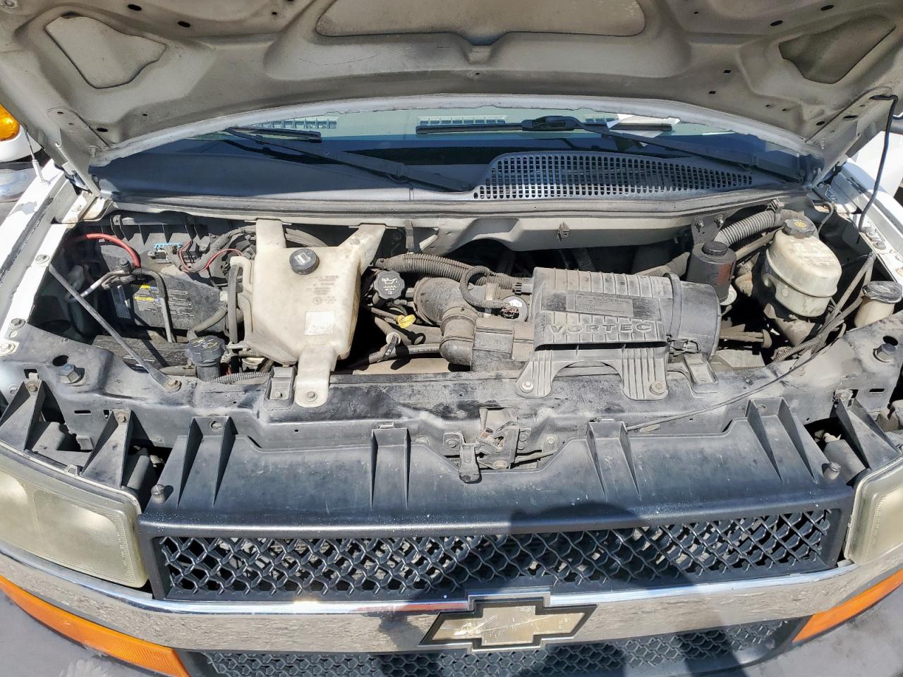 Chevrolet Express Image 11