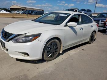  Salvage Niss Altima