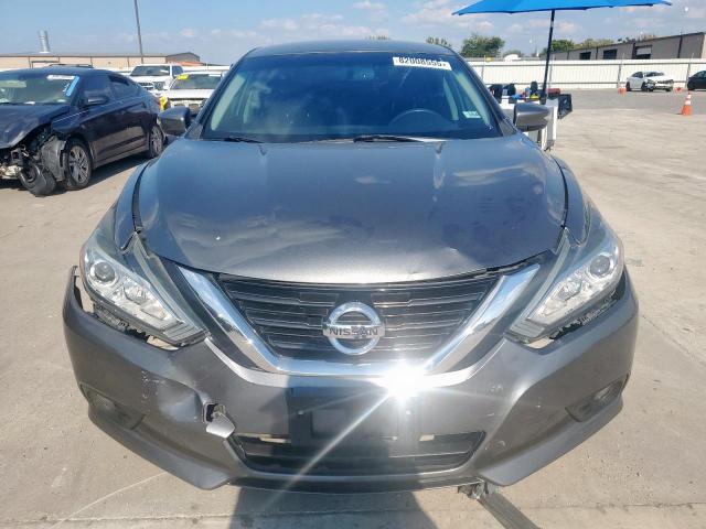 Nissan Altima 2.5 Image 6