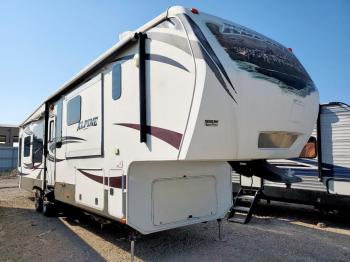  Salvage Keystone 5th Wheel