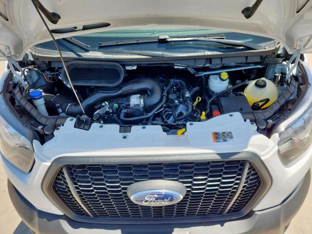 Ford Transit T-250 Image 9