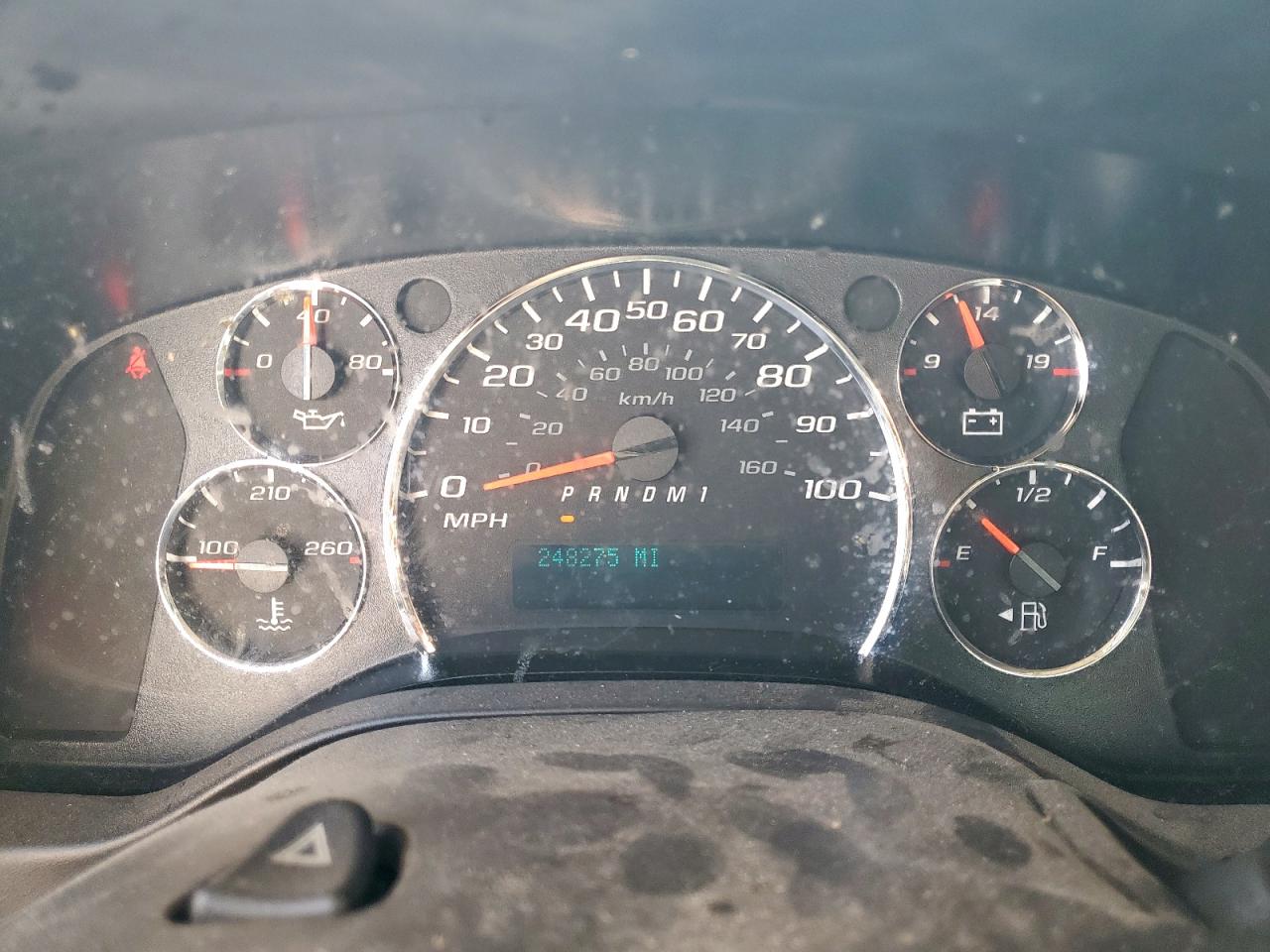 Chevrolet Express Image 8