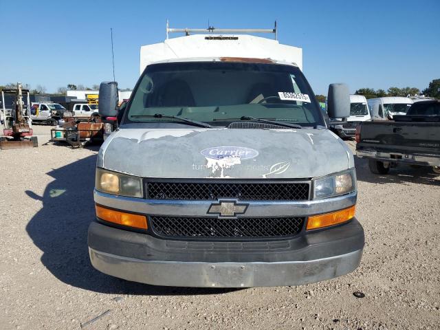 Chevrolet Express Image 5