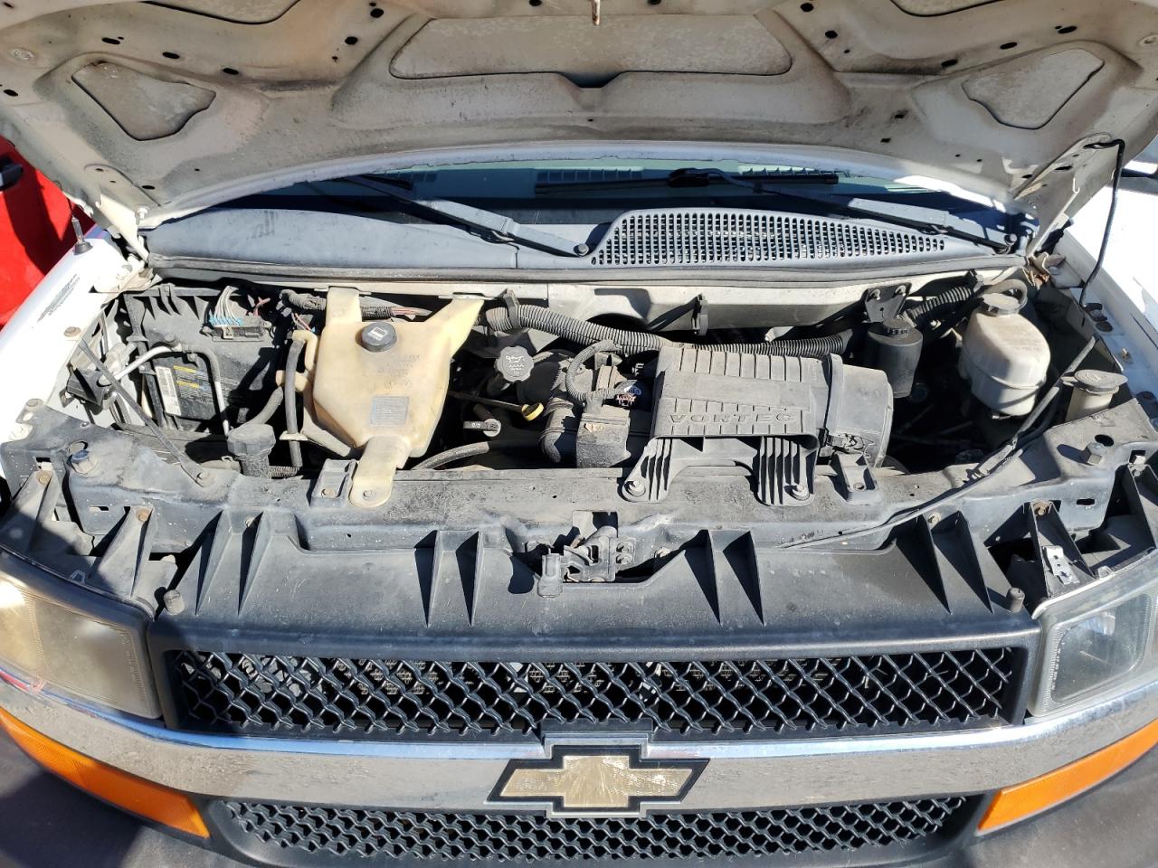 Chevrolet Express Image 9