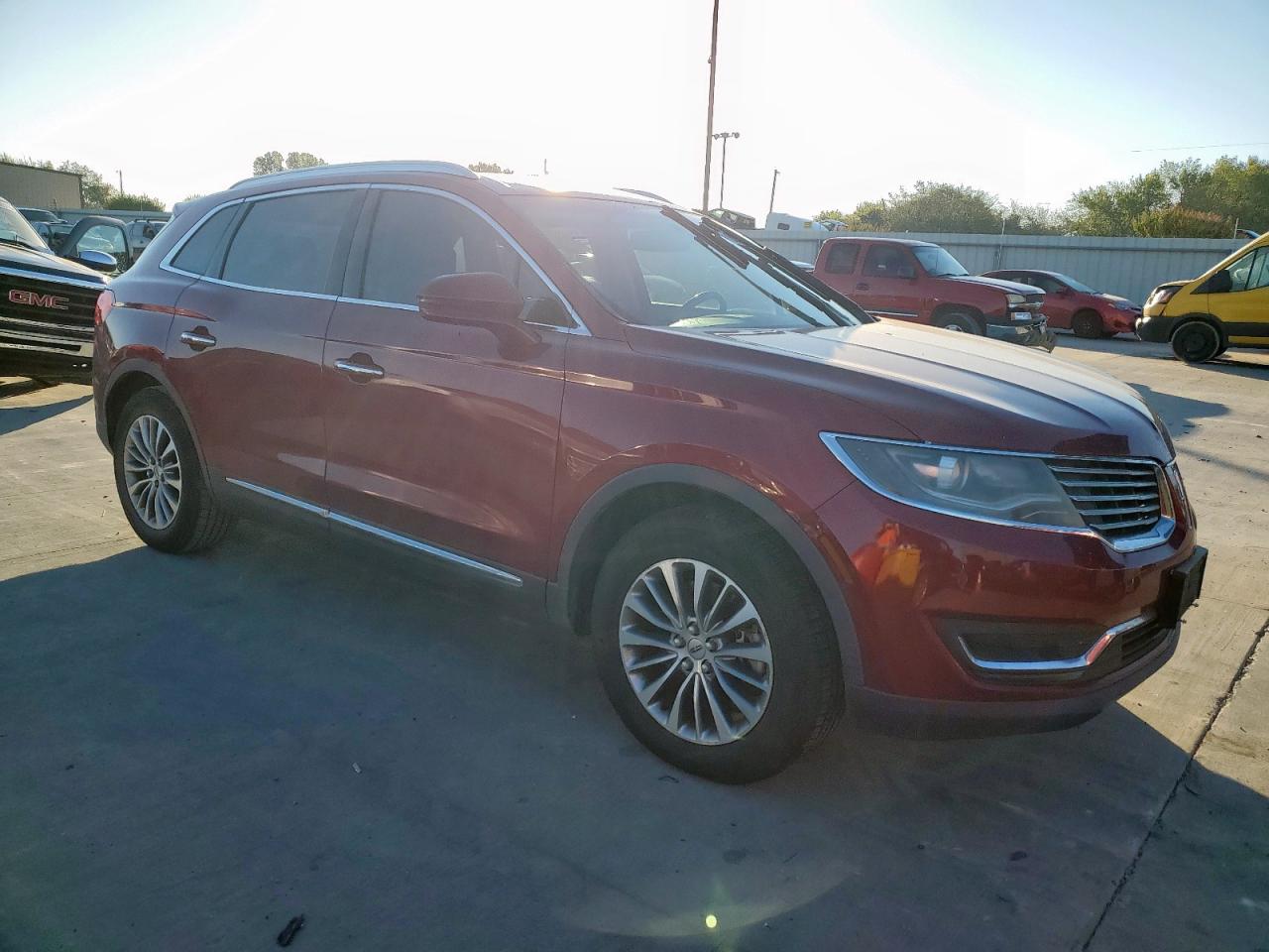 Lincoln MKX Select Image 2