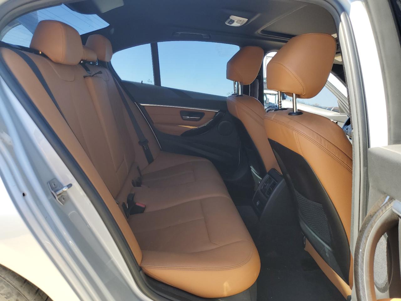 BMW 3 Series I Image 10