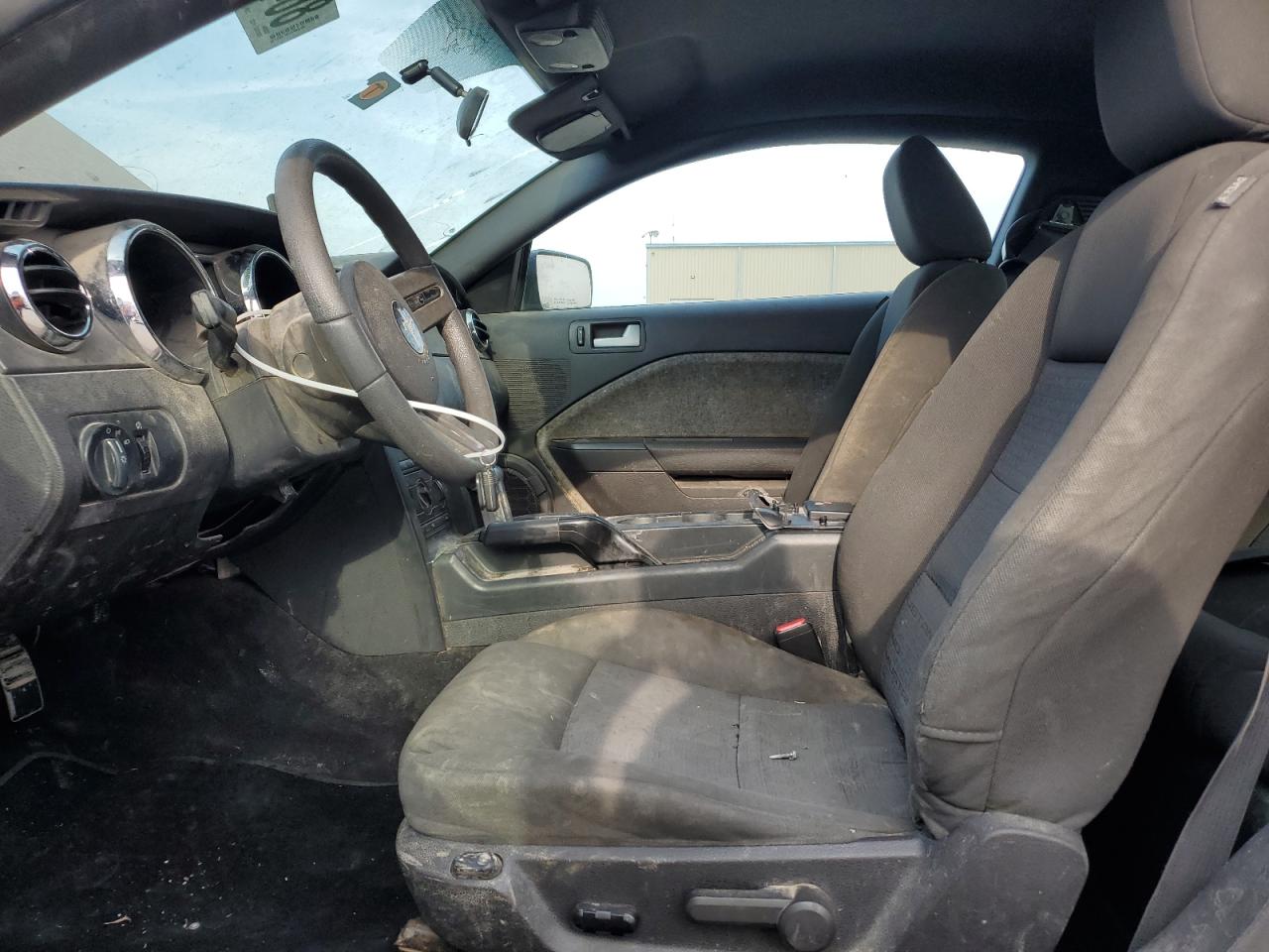 Ford Mustang Image 12