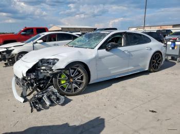  Salvage Porsche Panamera