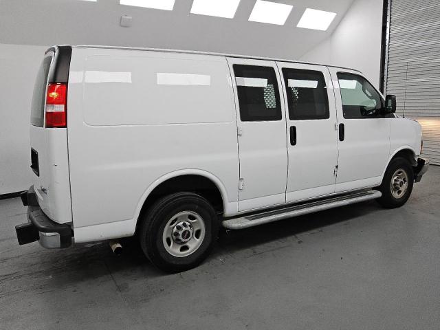 GMC Savana G2500 Image 11