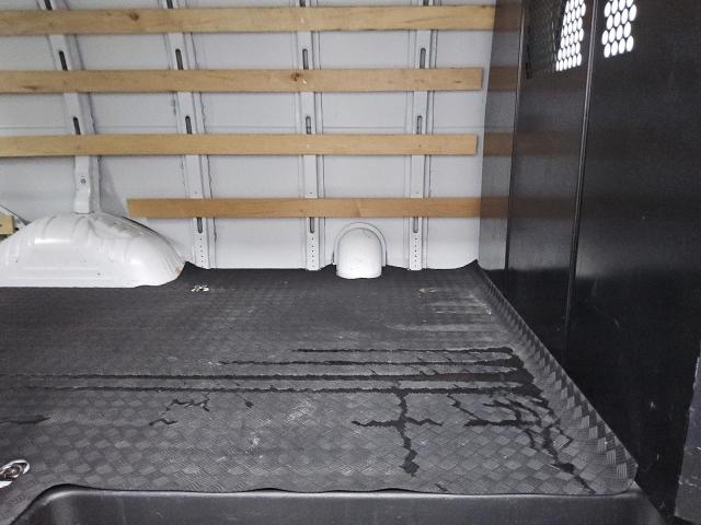 GMC Savana G2500 Image 8