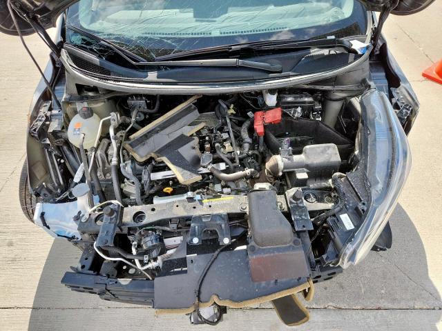 Nissan Versa S Image 8