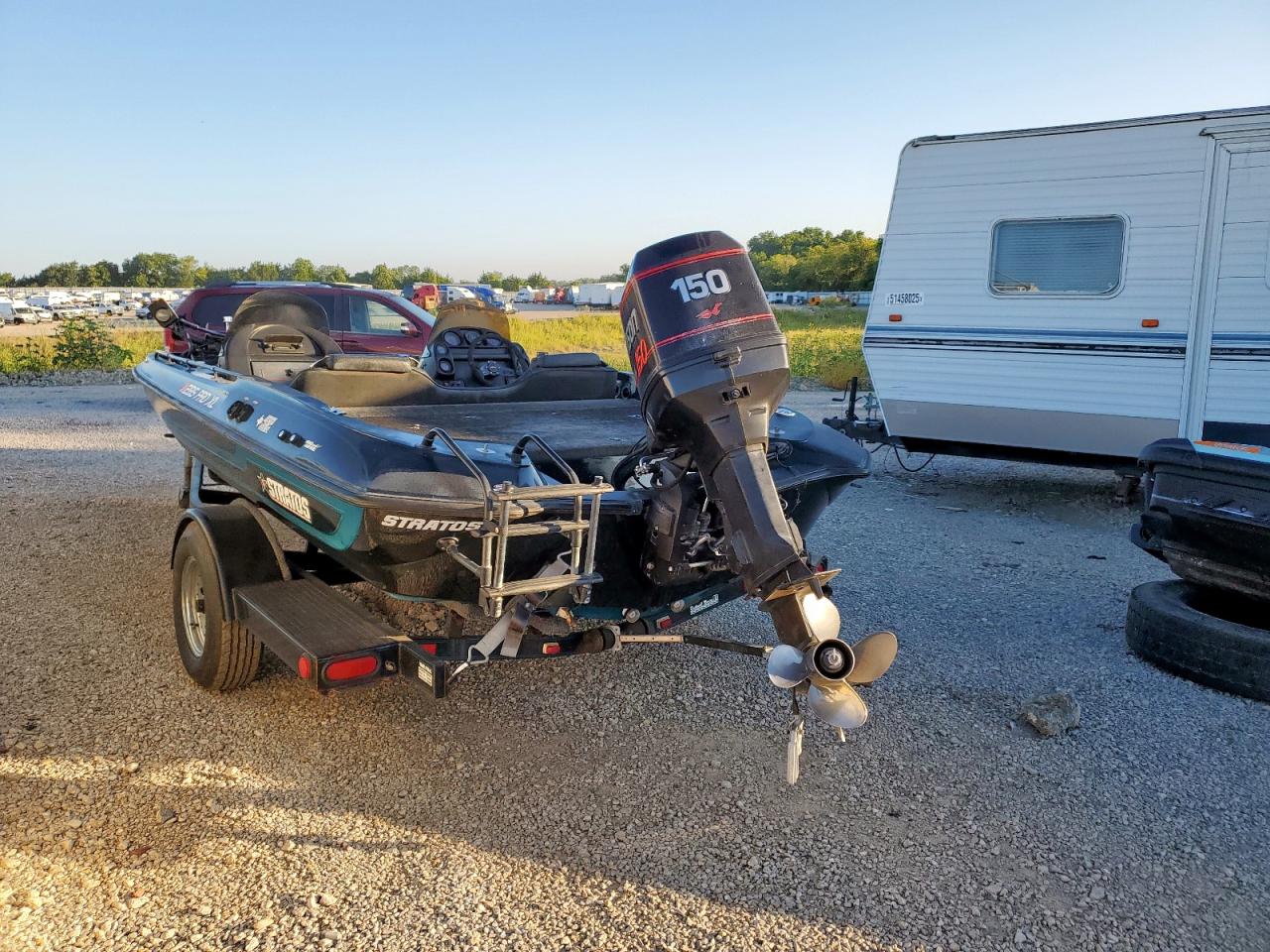 Stratos Boat Image 8