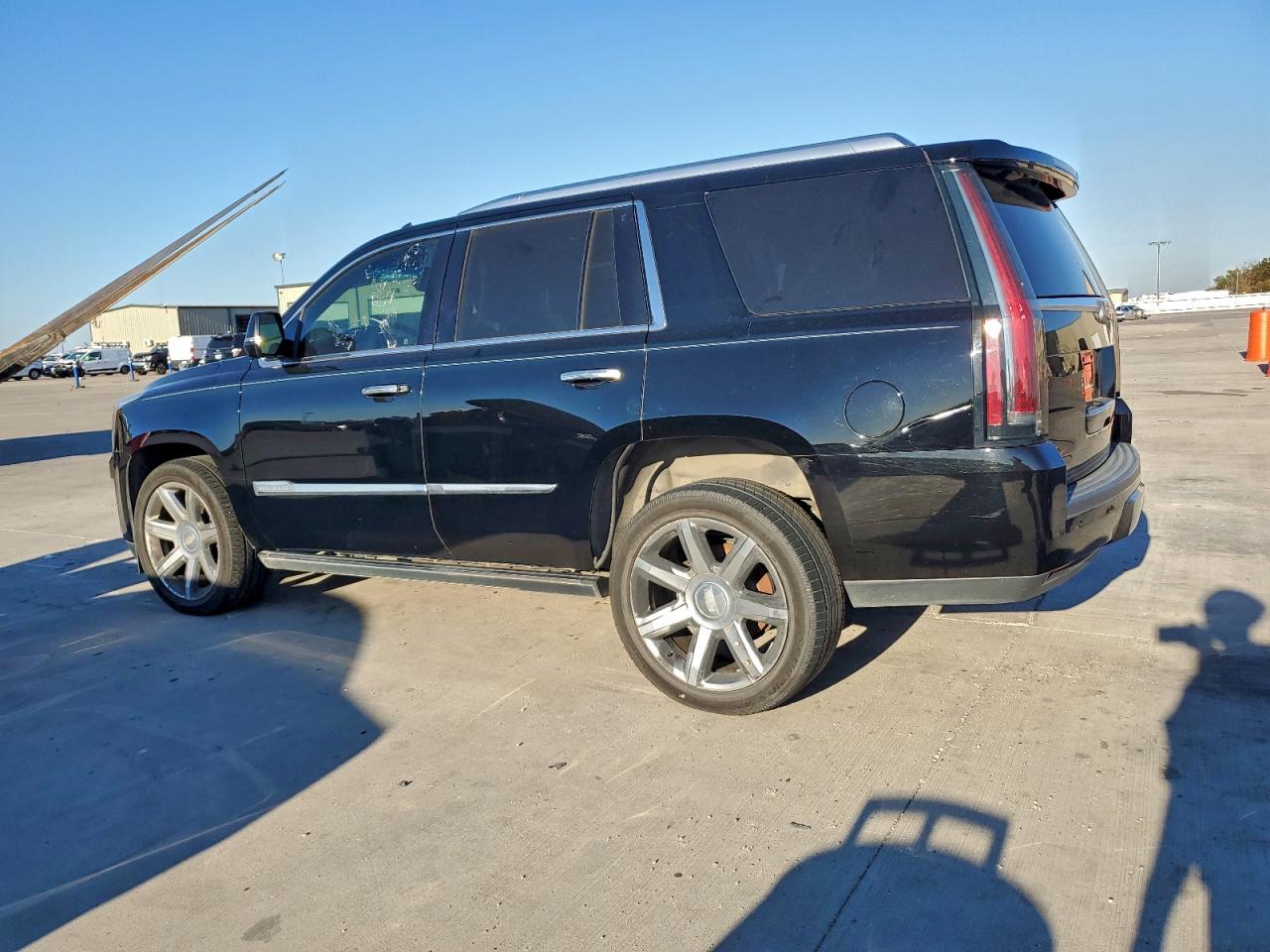 Cadillac Escalade Premium Image 5