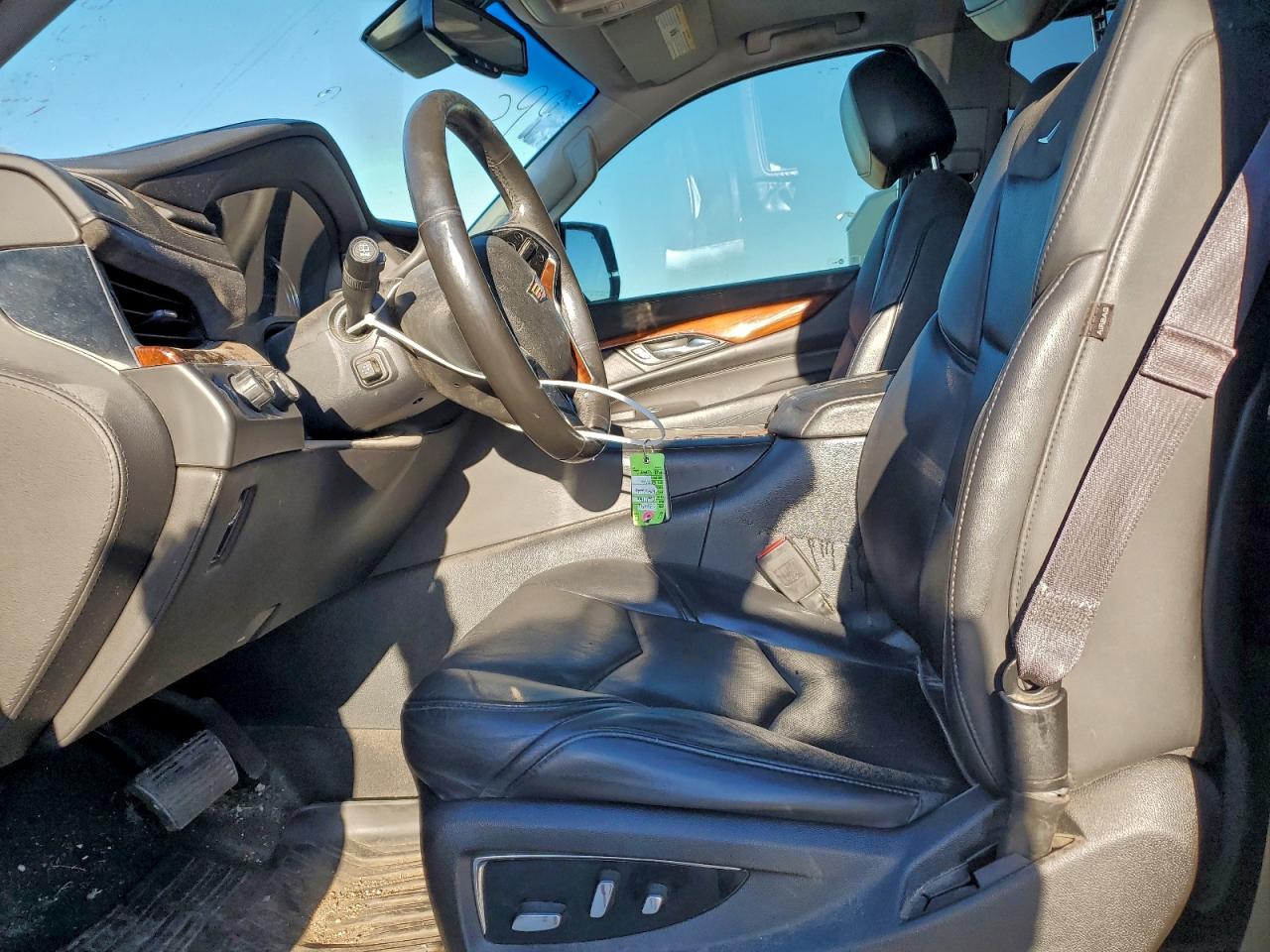 Cadillac Escalade Premium Image 12