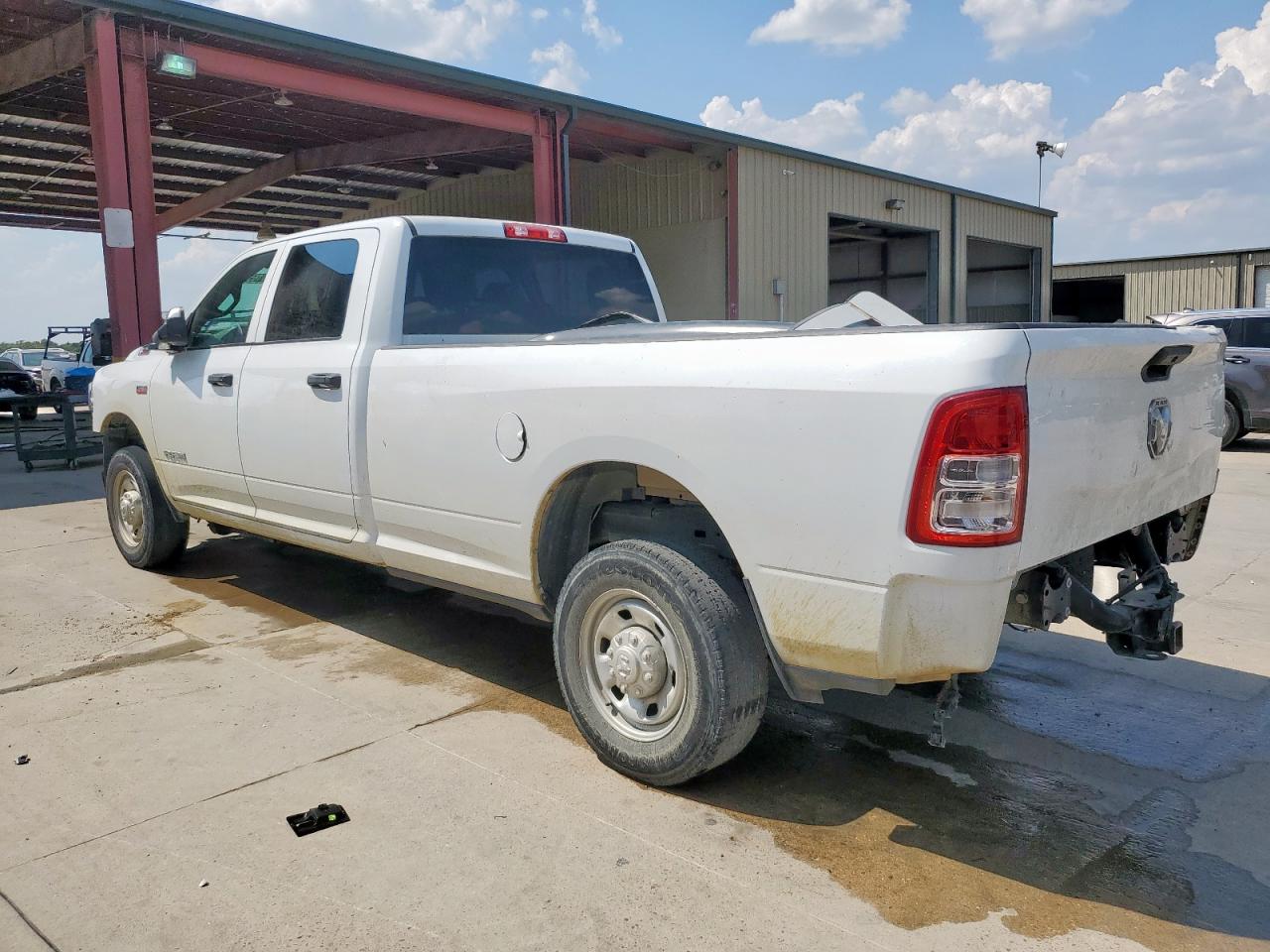 Ram 2500 Tradesman Image 2