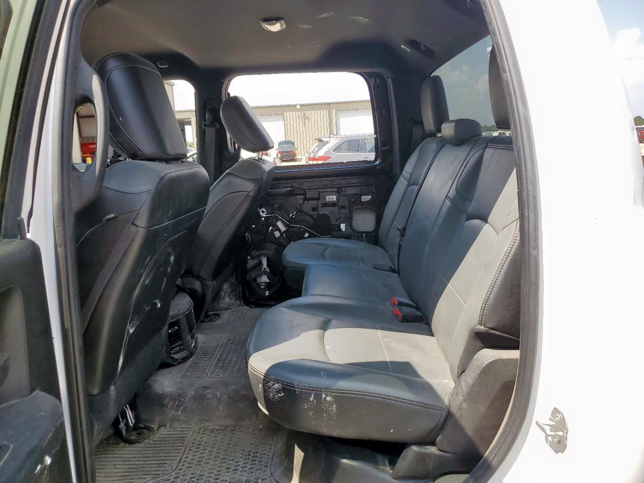 Ram 2500 Tradesman Image 6