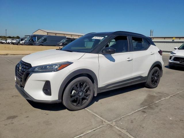  Salvage Nissan Kicks