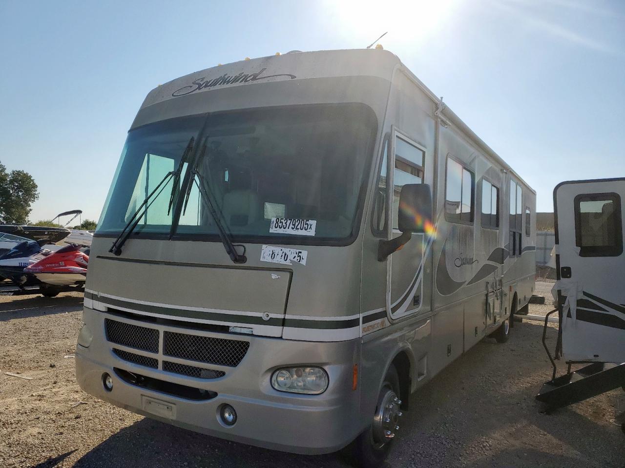 Workhorse Custom Cha Motorhome W22 Image 4