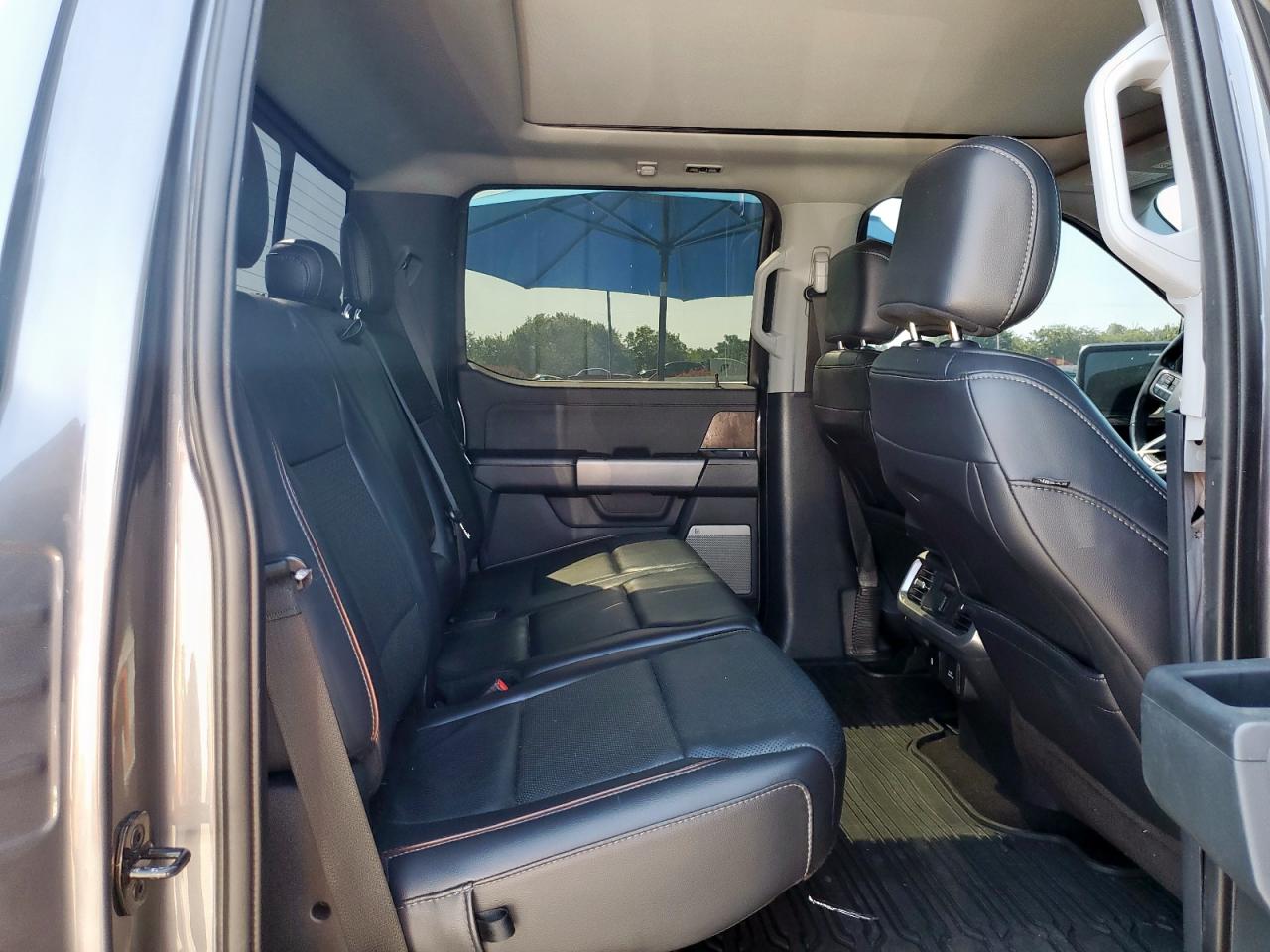 Ford F-150 Supercrew Image 8