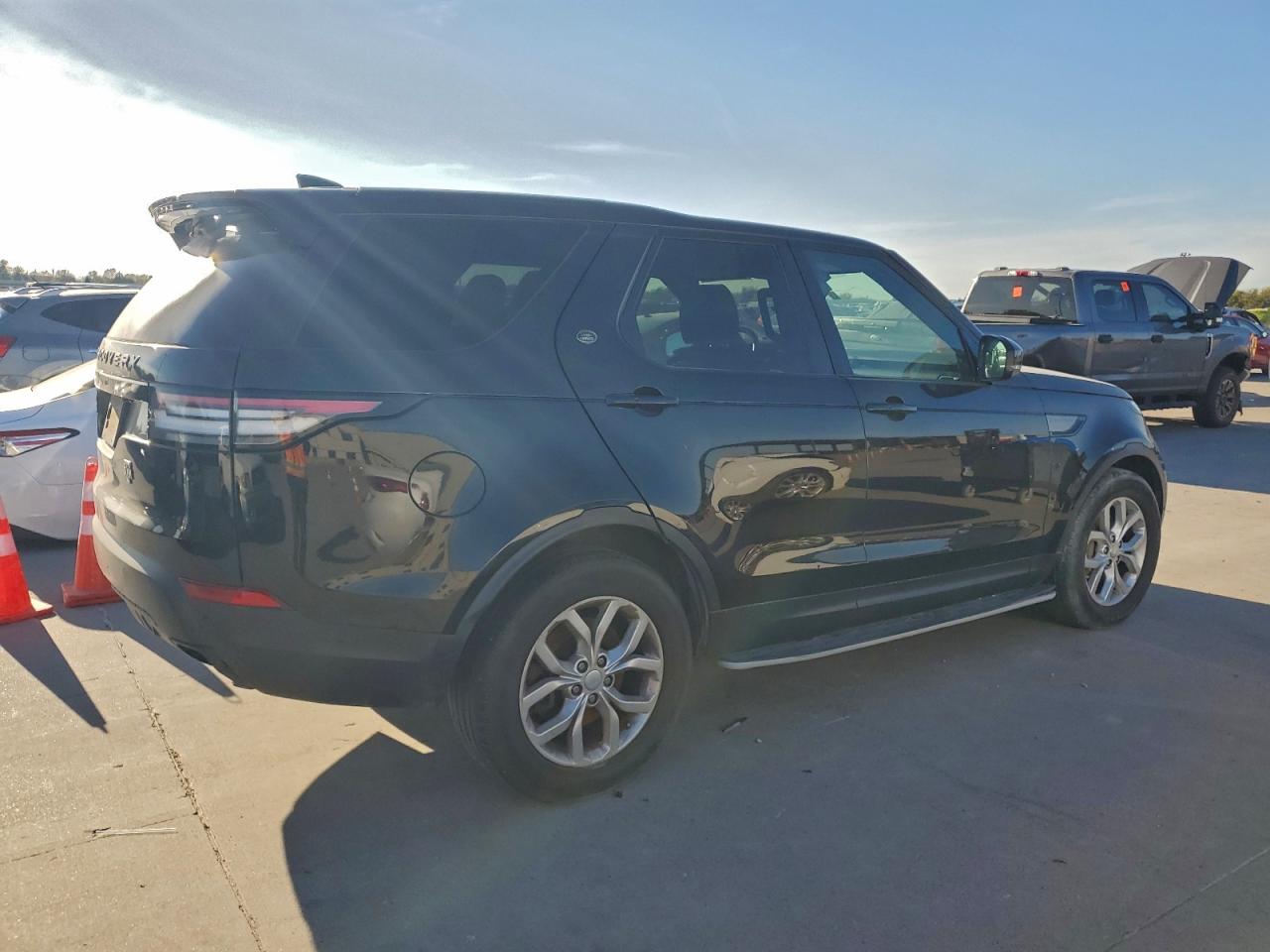 Land Rover Discovery Se Image 5