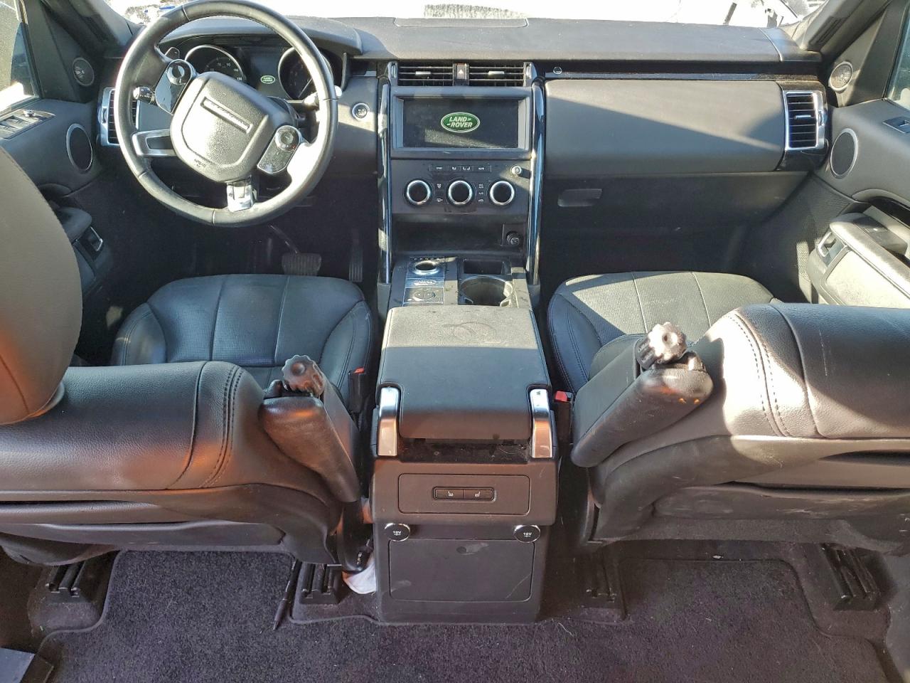 Land Rover Discovery Se Image 2