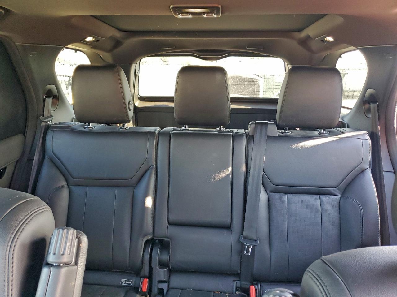 Land Rover Discovery Se Image 7