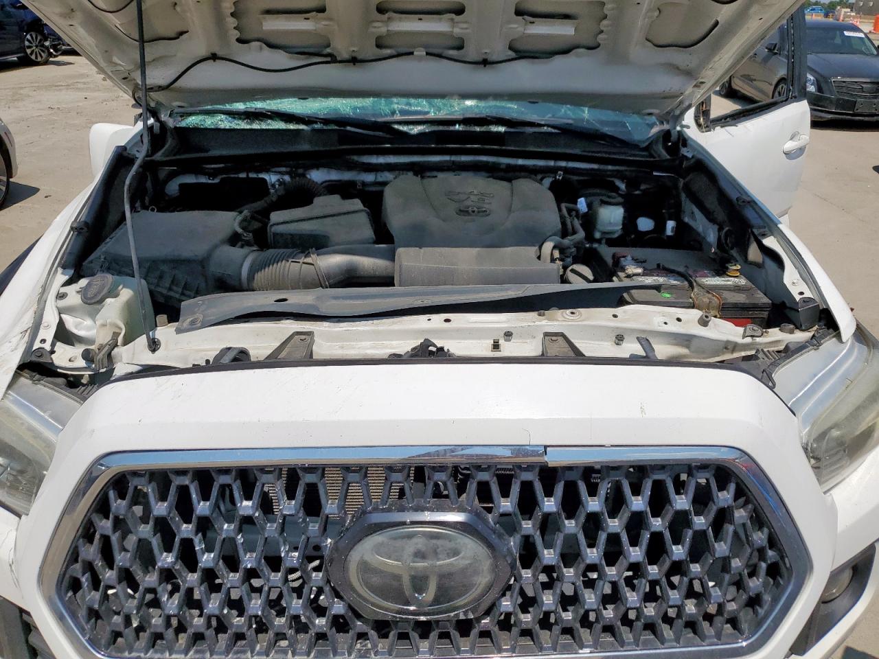Toyota Tacoma Double Cab Image 9