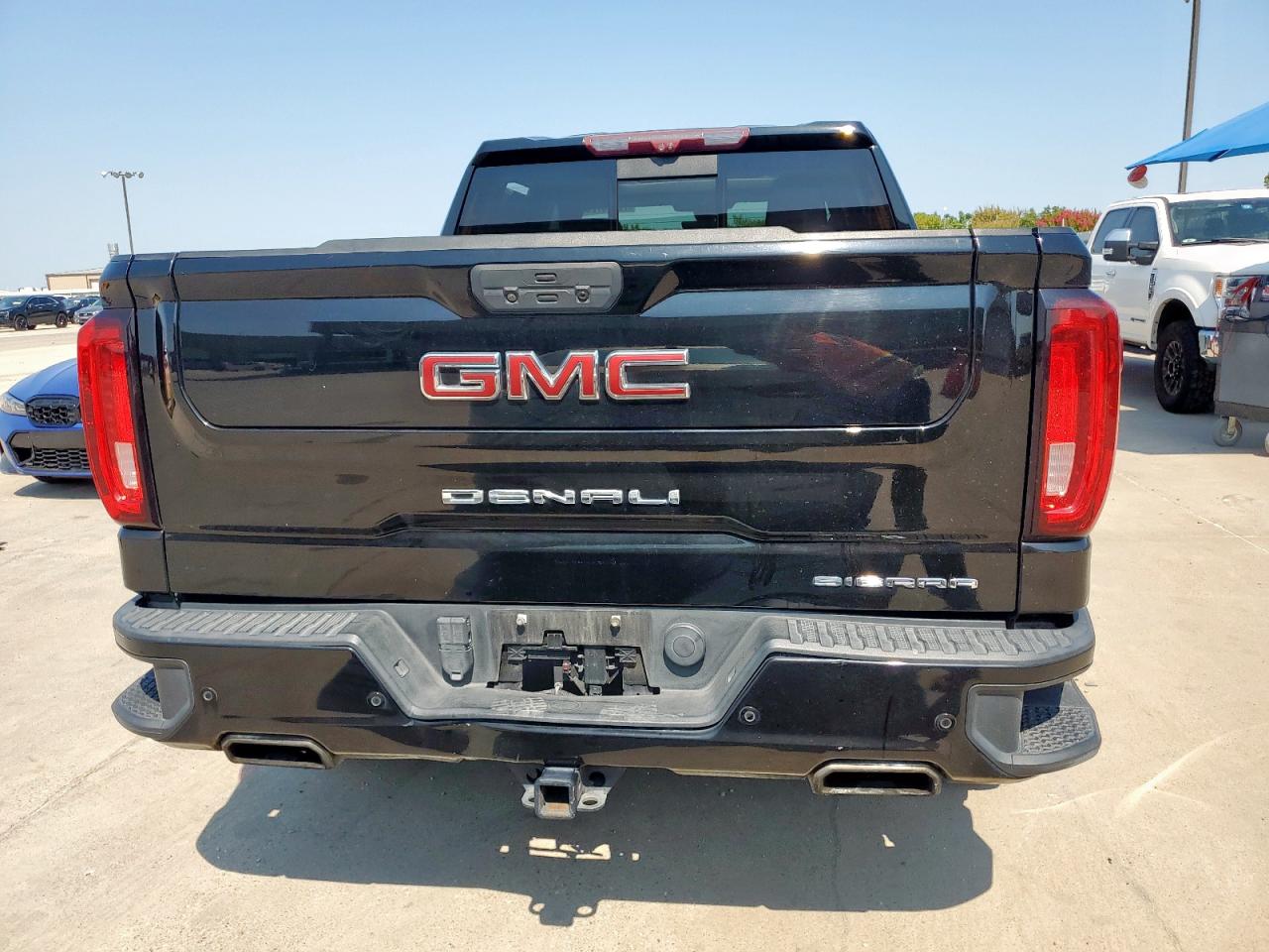 GMC Sierra K1500 Denali Image 4